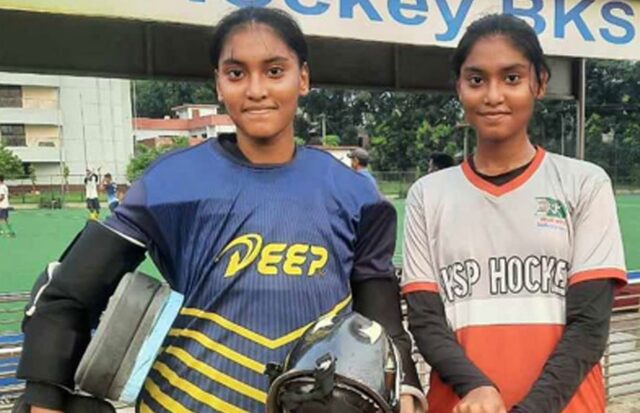 GPA-5 of twin sisters in women's hockey